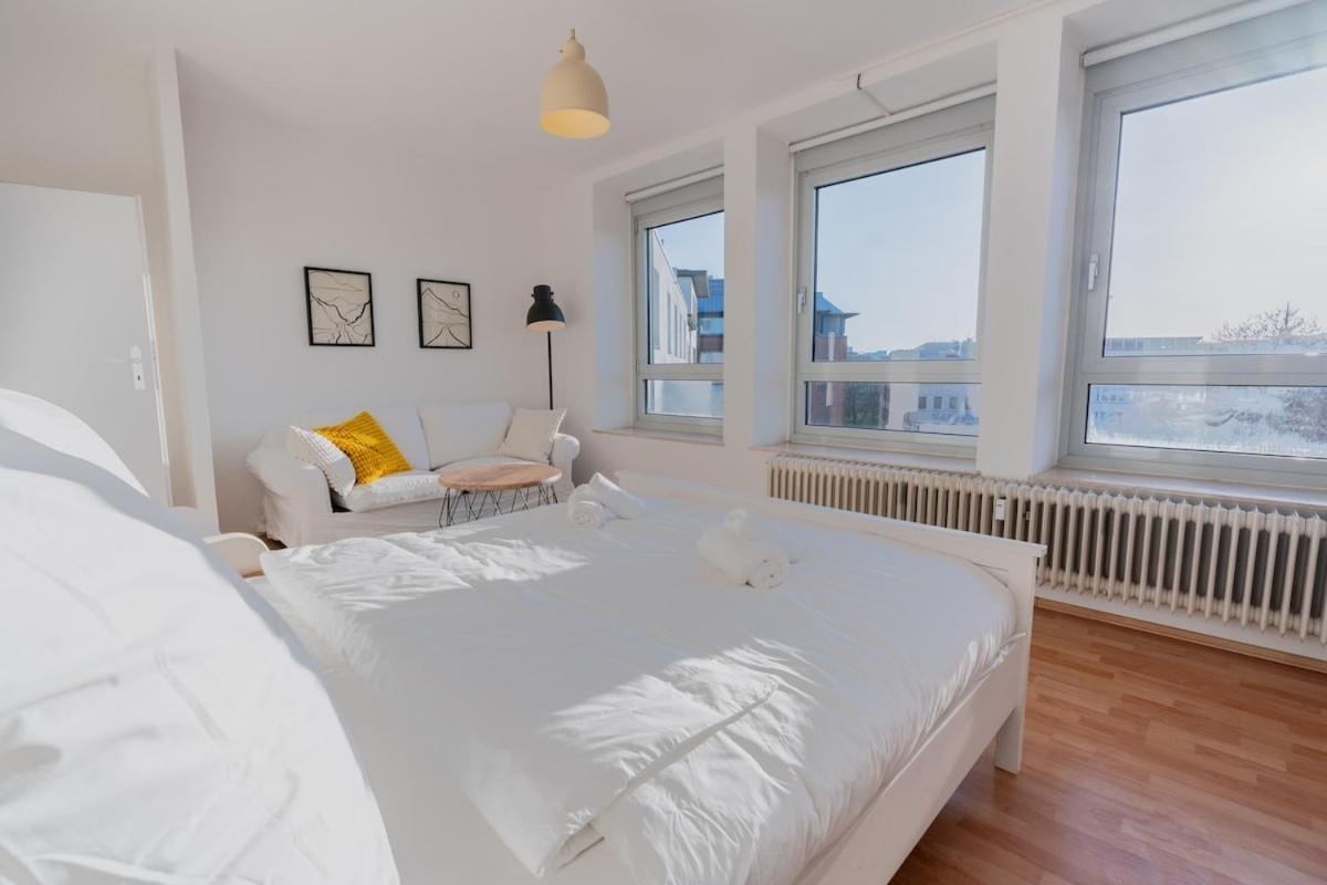 Zentrale Grosszuegige Penthousewohnung Fuer 8 Personen * BRE